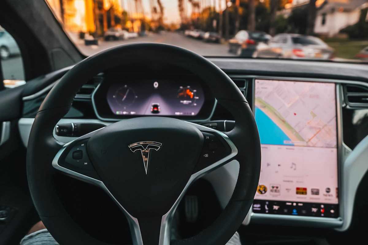 Why Tesla’s Full Self-Driving Beta Is Dividing the Tech World
